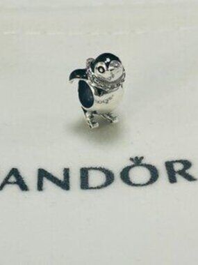 Pandora Skiing Penguin Charm